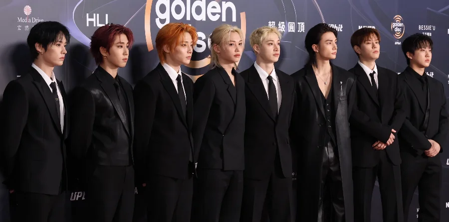 Stray Kids